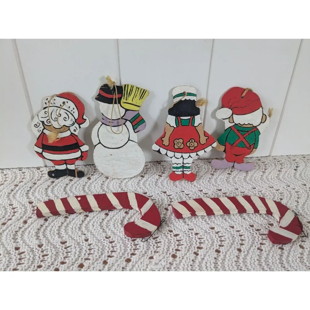 Vintage hand painted wooden flat ornaments - 1980's - 6